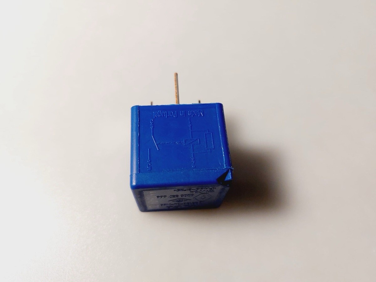 Renault 4-Pin Blue Relay 8200337666 Tyco V23136-J4-X60 12V 70A