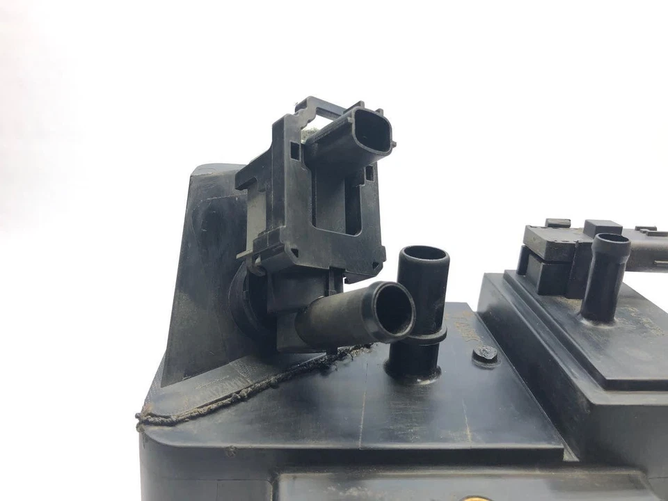 2005 - 2012 Nissan Pathfinder LE S SV Silver Emissions Evaporator Canister OEM - Image 4 of 4