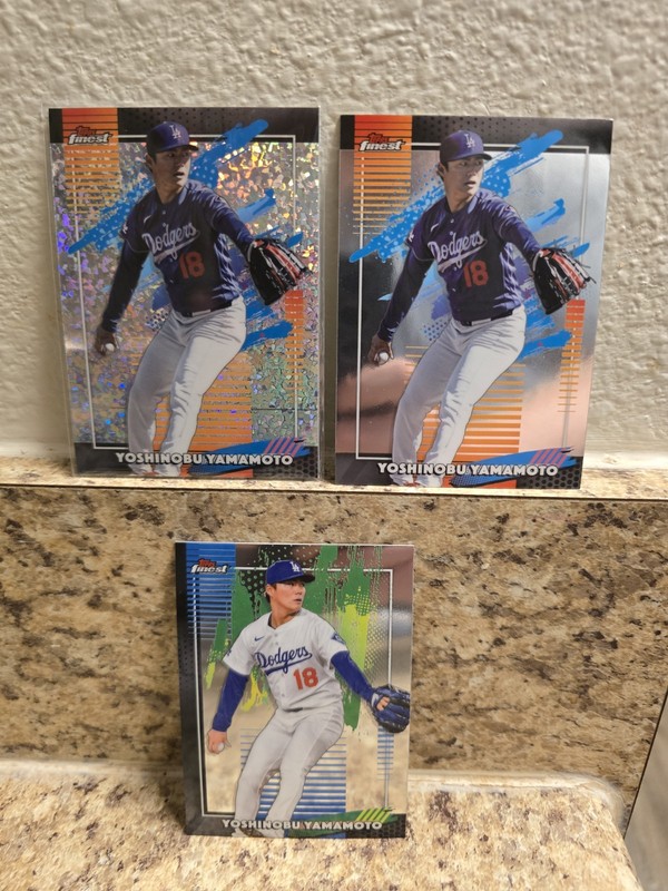 2026 Topps Finest Yoshinobu Yamamoto #120 Uncommon,Uncommon Mini Diamond, Common