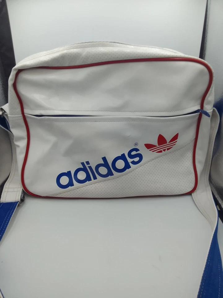 Vintage Original 1980's Unisex White Sports Bag - Image 3 of 4