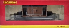 Hornby R6119B BR 20 Ton Standard Brake Van B952006 in BR Bauxite Livery