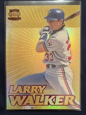 1995 Pacific Larry Walker #30 Crown Collection Gold Prisms Expos HOF