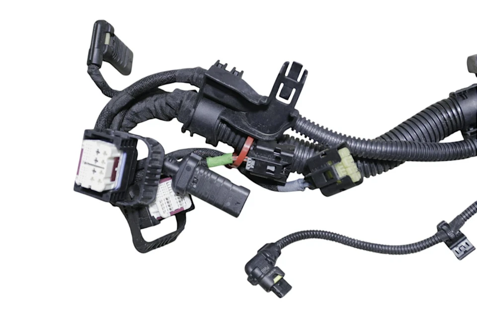 Unidad de montaje de arnés de cables del motor delantero BMW M4 G82 G83 2021-2024 OEM Foto 4 de 4
