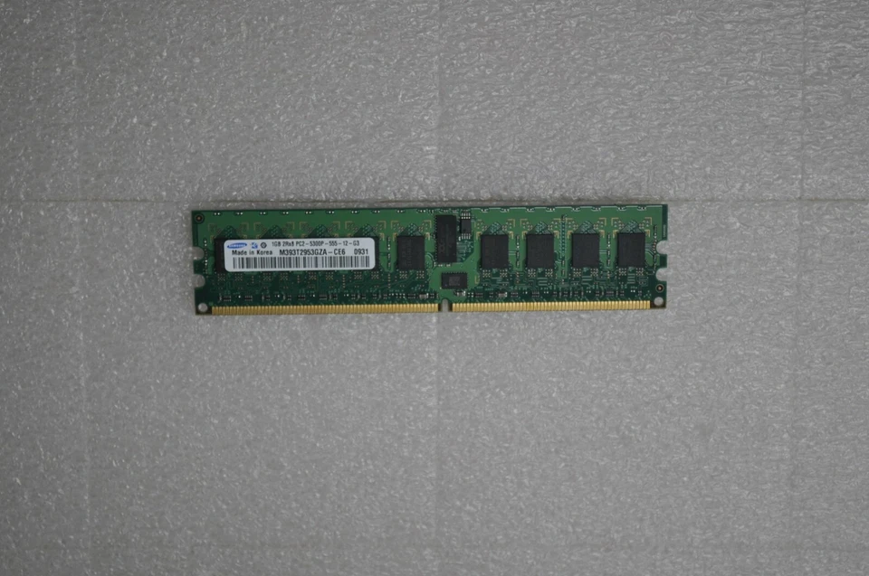 IBM Memory 1GB PC2-5300 DDR2-667MHz Registered Memory Module Upgrade 46C8888 - Image 3 of 3