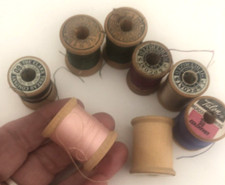Lot 8 Vtg Small WOOD Coats  Clark STAR Talon CORTICELLI THREAD SPOOLS SEWING a