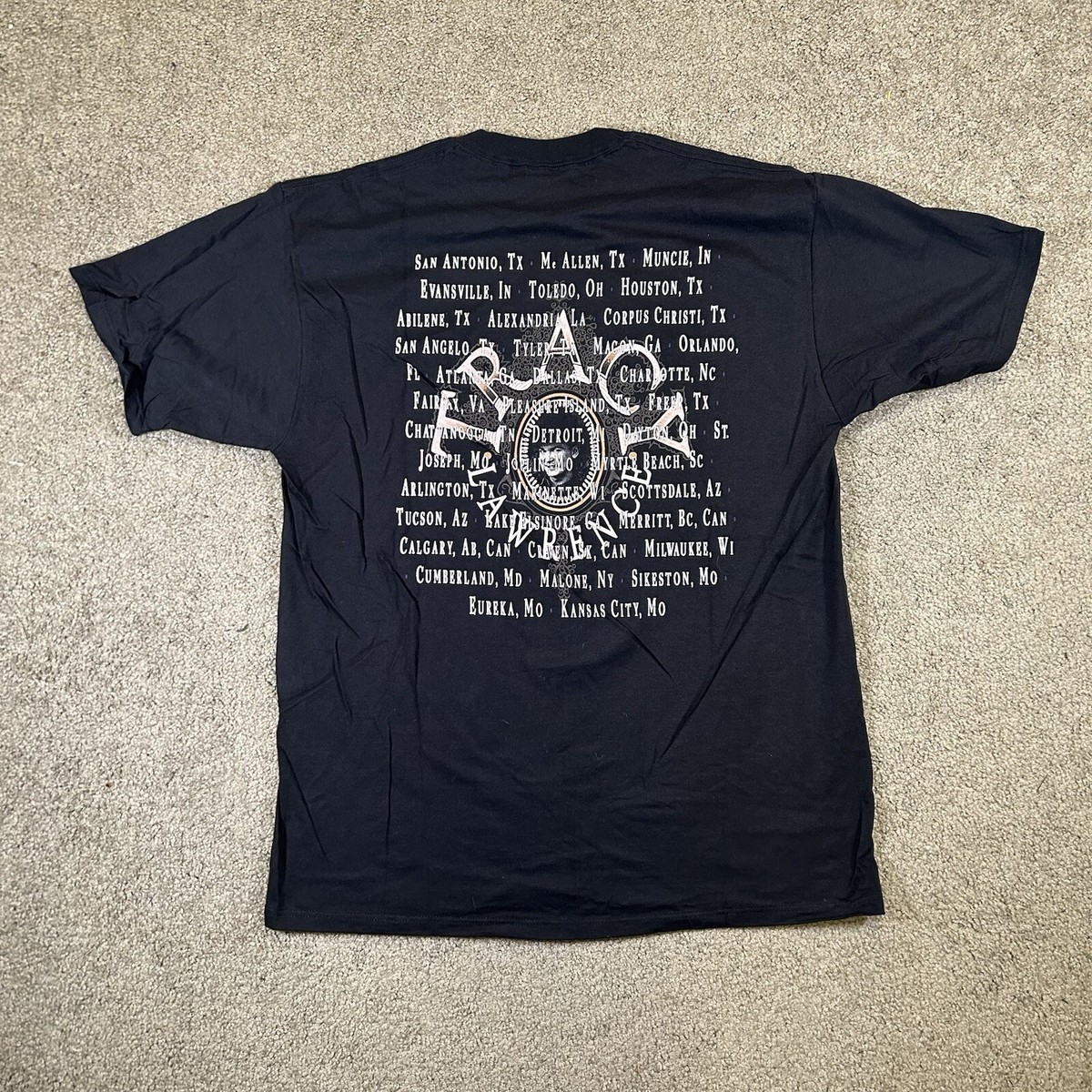 ミュージシャン Tracy Lawrence t-shirt Vintage 90s VTG 90s Tracy Lawrence AOP Big Graphic Thunder Country Music