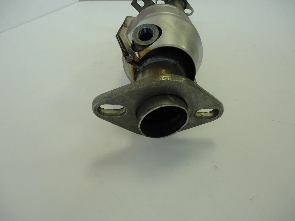 Convertidor catalítico trasero Subaru Legacy 1996 1997 1998 1999 2,5 L H4 Foto 3 de 4