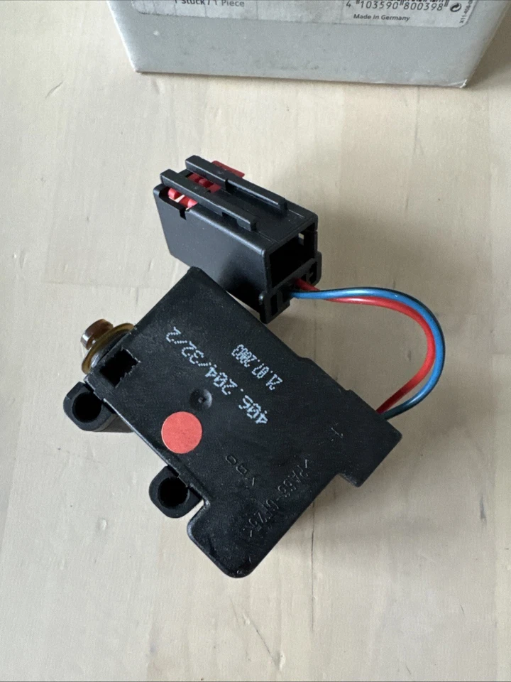 Siemens Tailgate Central Locking System For CORSA C D MERIVA 406-204-032-002V - Image 4 of 4