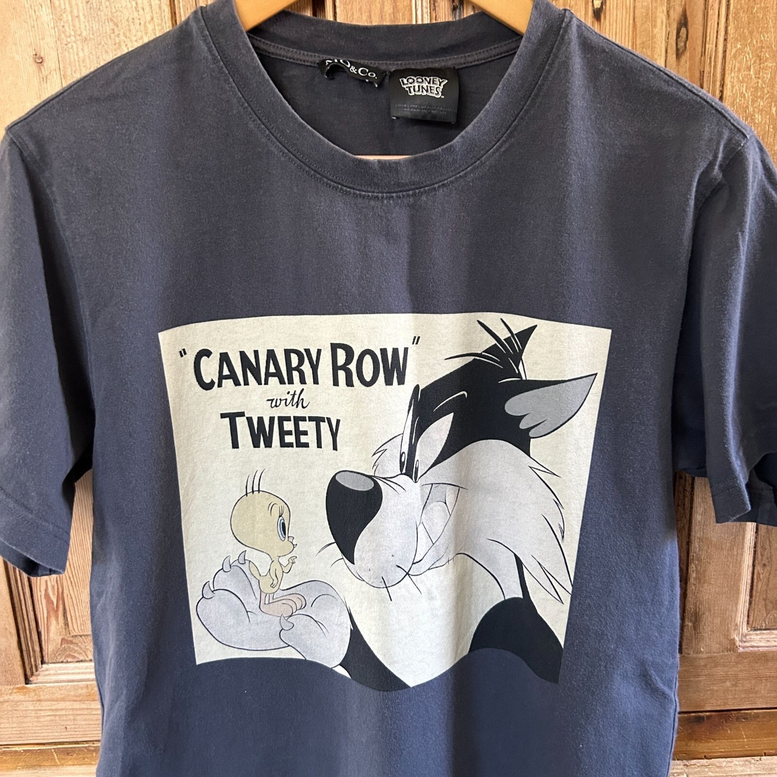 Maglietta Mo & Co Looney Tunes grafica media fila canarino con Tweety Bird Silvestro