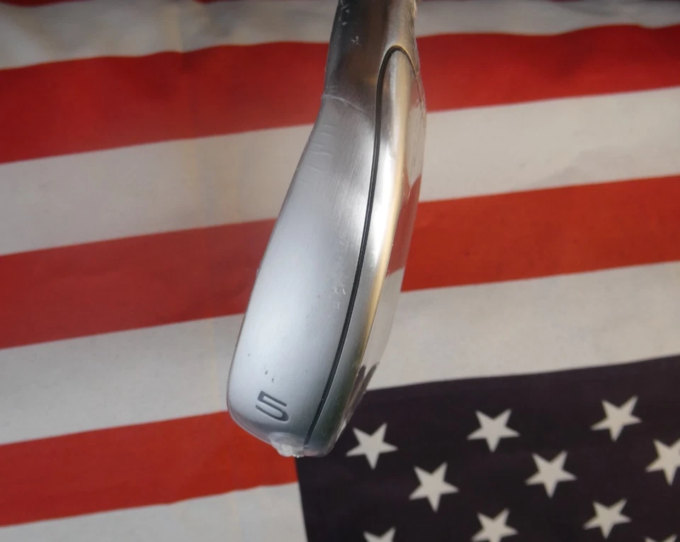 Brand NEW in Plastic Callaway Rogue ST Max 5 Iron XP 95 R-300 Regular Flex Steel - Image 2 of 4