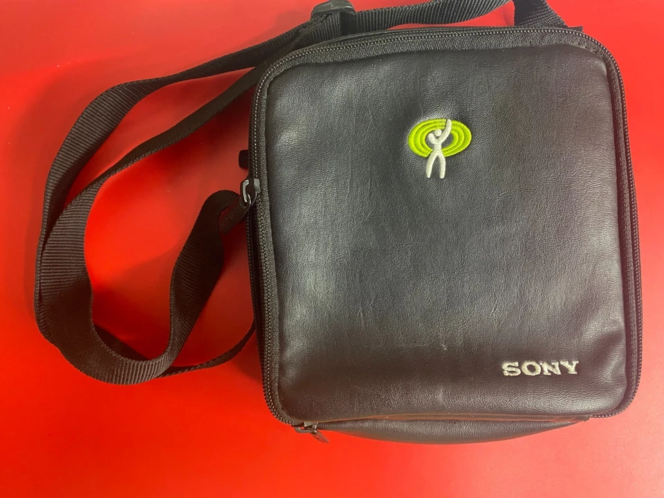 CD Projects x Sony De Colección Años 90 Discman Reproductor de CD Estuche y Billetera de Disco DP-1S ¡BONITO! Foto 2 de 4