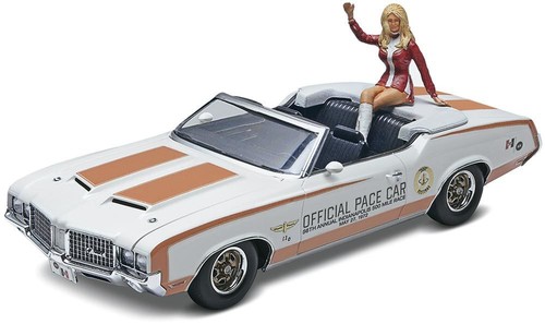 Revell 1972 Oldsmobile 442 Pace Car With Figure Rmxs4197