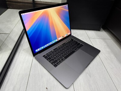 Apple MacBook Pro Retina 15.4” 2018 - 2TB SSD 32GB Ram 2.9GHz 6 