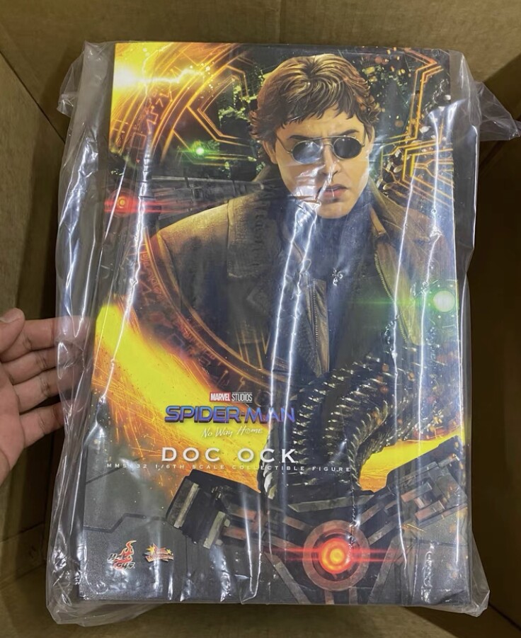 Doc Ock Sixth Scale Collectible Figure by Hot Toys