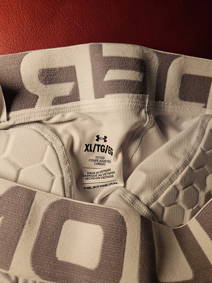 UNDER ARMOUR Gameday Pro 5Pad Football Girdle Pant, Compression Mens