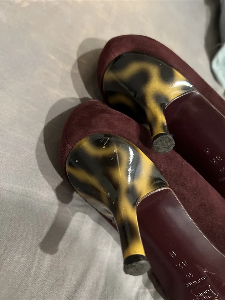 Zapatos de salón Via Spiga de gamuza granate para mujer talla 8,5 M hechos en Italia Foto 4 de 4