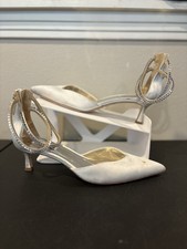 Badgley Mischka Women's Lilibeth Pointed Toe Ankle Strap White Kitten Size 9