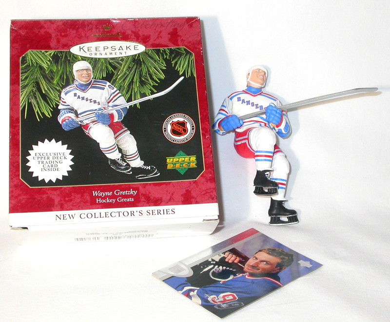 1997 Wayne Gretzky RANGERS Hockey Player Trading CARD Christmas ORNAMENT in Box