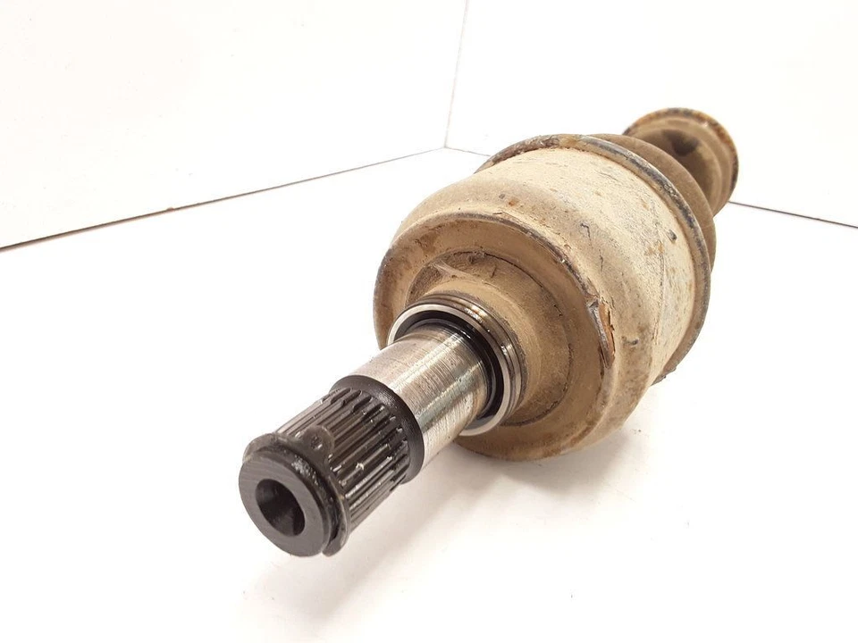 Mercedes-Benz W123 240D 53kW Diesel 1977 Rear Left Gearbox Drive Shaft - Image 3 of 4