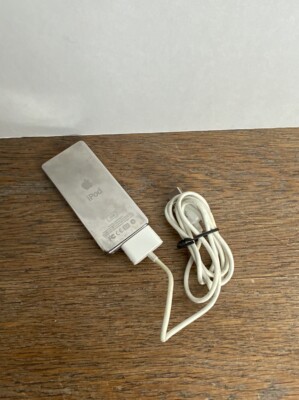 Apple iPod Nano Black 2005 Silver Stainless Steel 2 GB MP3 Player Tested & Works