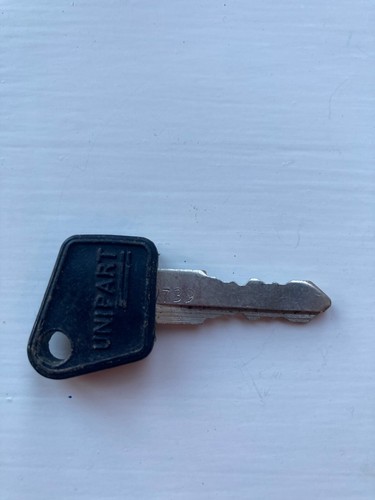 Verriegelung Benzinkappe Schlüssel UNIPART W739 - Bild 4 von 5