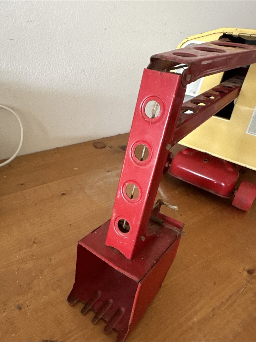 n2) ANCIEN JOUET JOUSTRA TÔLE GRUE A RESTAURER OU