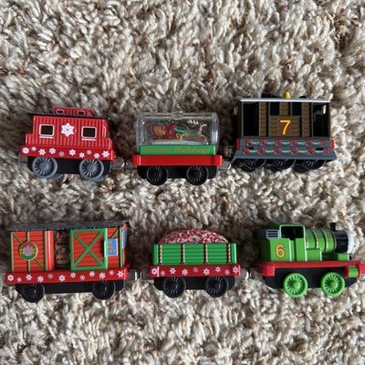 Thomas & friends Percy Toby Holiday Snow Globe Christmas Train Lot Take And Play