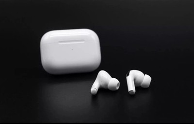 Apple AirPods Pro 2nd Generation with MagSafe Wireless Charging Case (USB C)...