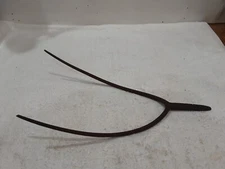 Vintage Rustic 2 Tine Prong Hay Fork Primitive Farm Tool HEAD   NICE CONDITION !