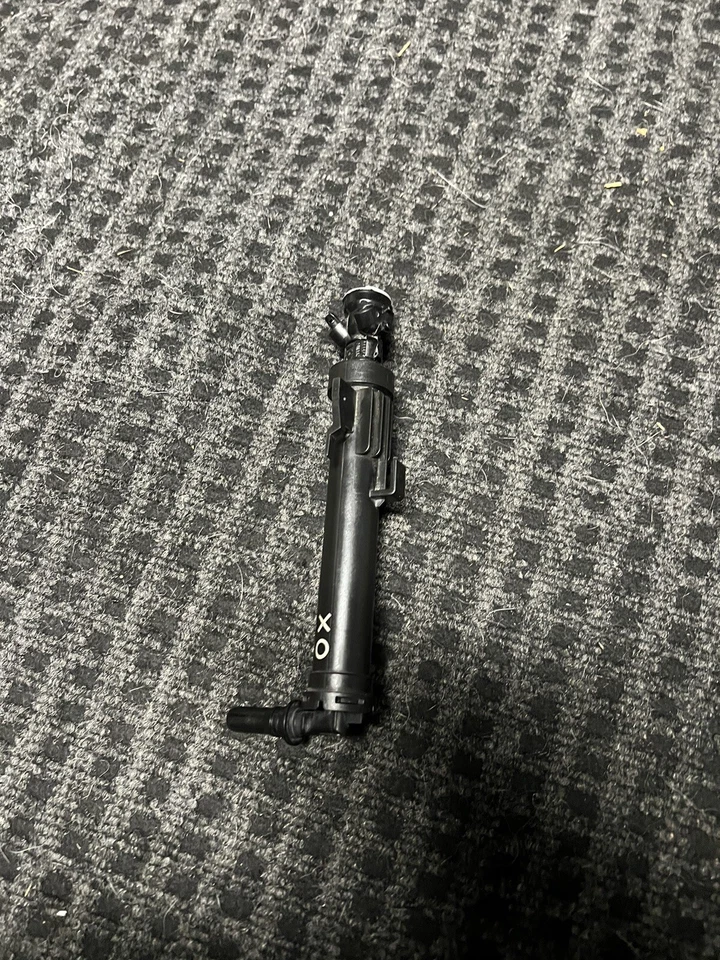 New Headlight Washer Nozzle Cylinder For BMW X6 E90 323i 325i 328i 61677179311 - Image 4 of 4