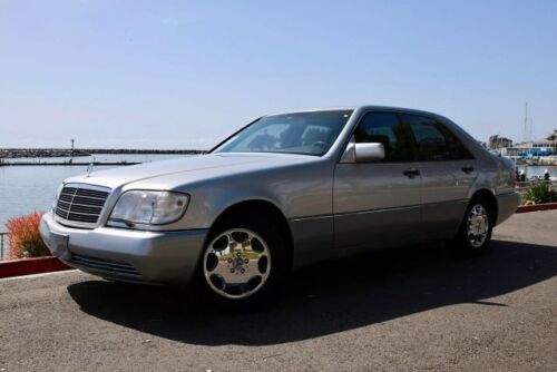 1992 Mercedes-Benz 300 SE Sedan 4D