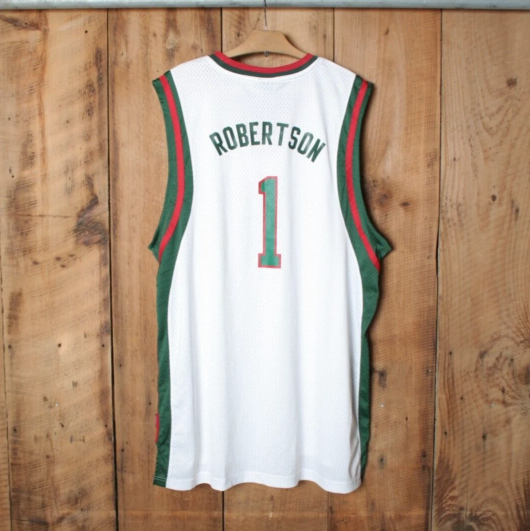 Oscar robertson hotsell milwaukee bucks jersey