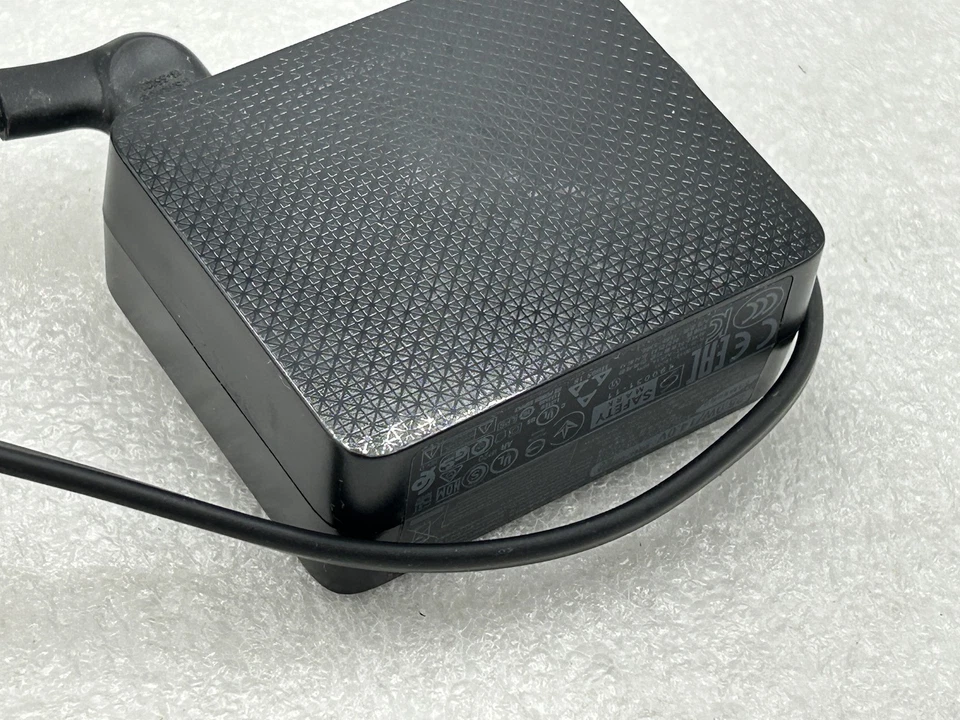 Monitor Original Samsung A2514_RPN BN44-00989A 25W/14V 1.79A Adaptador AC/DC y Cable Foto 2 de 4