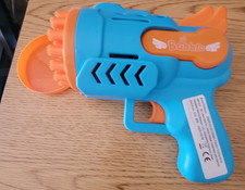 Battery Operated Bubble Gun With Lid