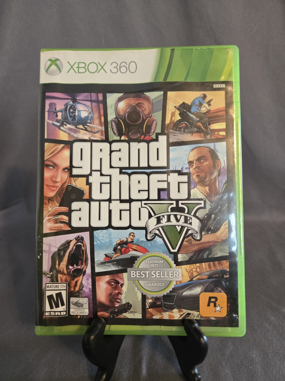 Grand Theft Auto V (Microsoft Xbox 360, 2013) w/ Map