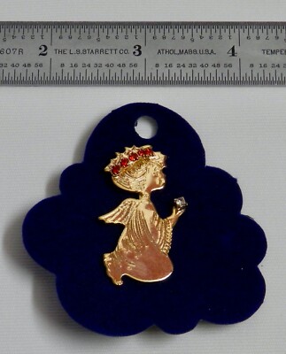 Brooch/Pin [20]: 1.5'' Angel w/ Red Stones