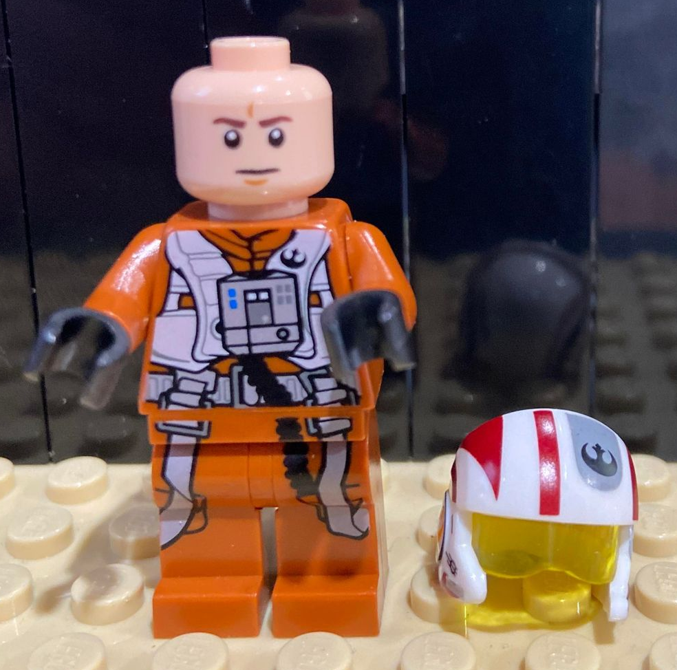 LEGO Star Wars Resistance X-Wing Pilot 75102 New Minifigure The Force  Awakens