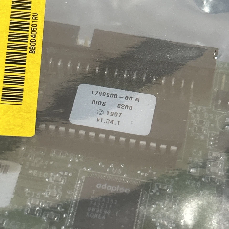 Adaptec AHA-2930CU SCSI Controller Card Installation Disc & Manual - Image 2 of 4