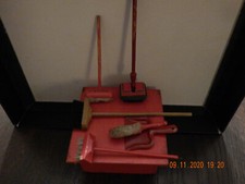 Besen Kehrblech u.Feger,Schrubber,Bohnerbesen,Stubenbesen für Puppenstube Holz