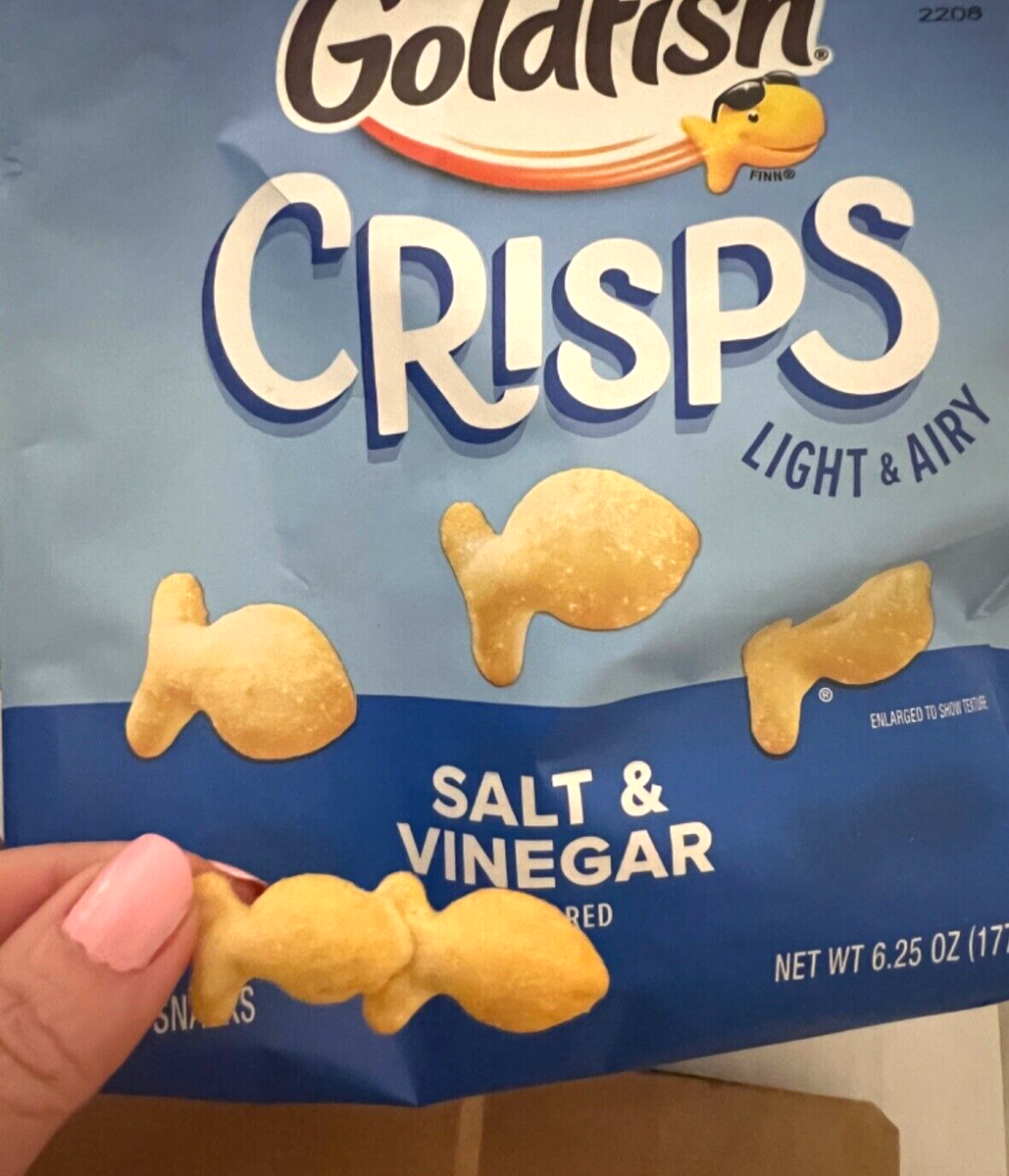 Fish Born Chips【oops!】 Rare Conjoined Goldfish crisps 2 in 1 Cracker fun snack art