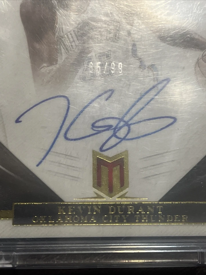 2012-13 Panini Monumental Marks Kevin Durant /99 On card Auto - Image 3 of 4