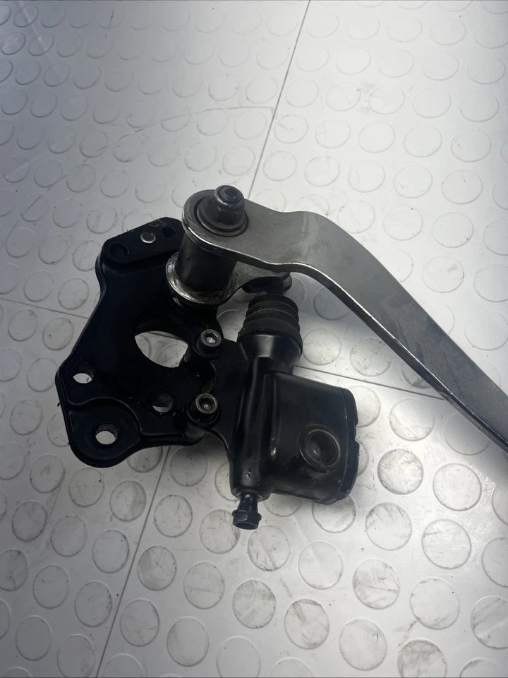 2009 Harley Davidson Road Glide Rear Brake Pedal Assembly OEM  - Image 2 of 4