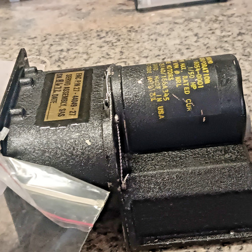 SAS SERVO, PN:27-44049-27 BENDIX MOTOR 18054-0001 AIRCRAFT AVIATION AVIONICS