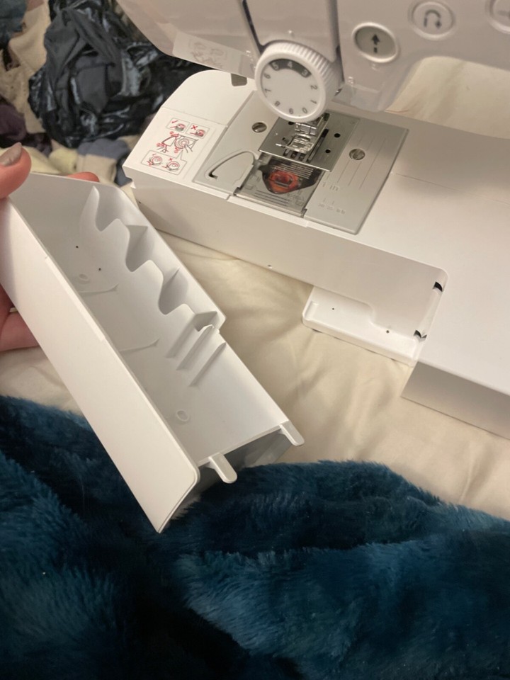 Brother CS7000X Computerized Sewing & Quilting Machine 12502659129 eBay