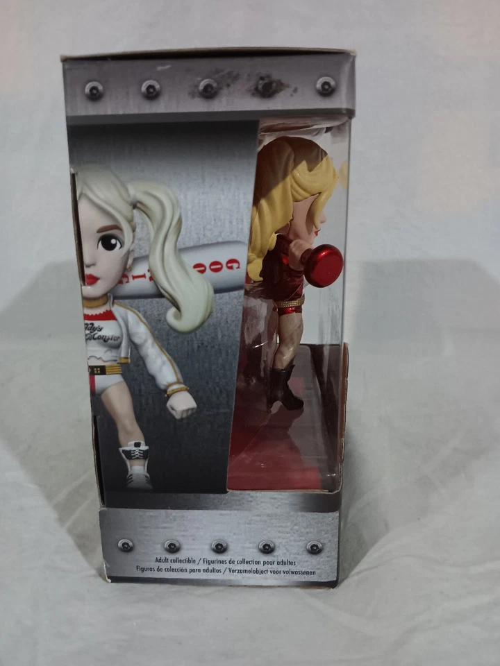 Escuadrón Suicida Harley Quinn Hot Topic EXCLUSIVO Die Cast Metal Foto 2 de 4