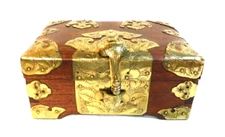 Vintage/ Antique~ SUNG KEE & CO~ Shanghai~  wooden box~ gold accents