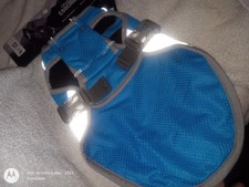 Canada Pooch 'CHILL SEEKER' Cooling Dog Vest 12 INCH BACK 8-12 lb DOG