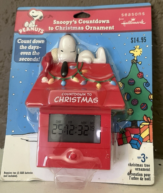 2011 SEASONS BY HALLMARK "SNOOPY COUNTDOWN TO CHRISTMAS" ORNAMENT - UNUSED IOP