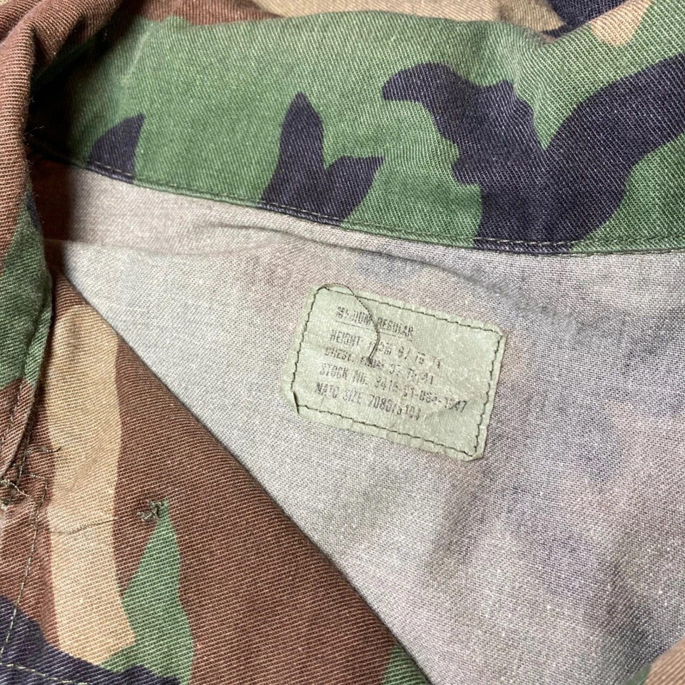Chaqueta Abrigo de Combate BDU Camuflada Bosque Ejército de Estados Unidos 1983 De Colección Algodón Nylon Med Reg. Foto 4 de 4