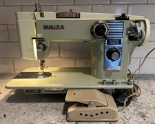 Vintage WHITE Sewing Machine Model 530 w/Pedal Pistachio Cream **SEE VIDEO**